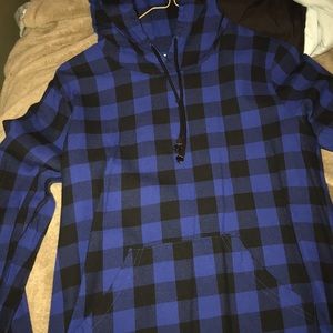 Plaid zip up hoodie !
